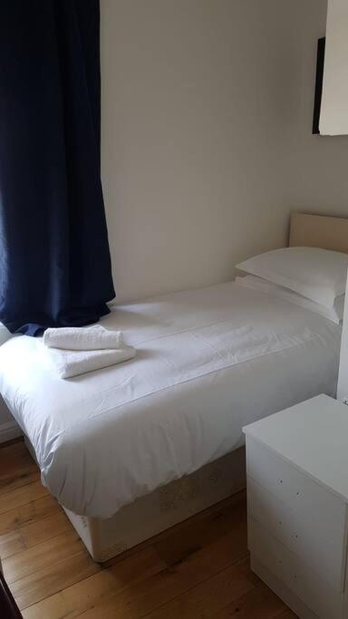 F14- Single Studio Shared Shower/Toilet Near Paddington London Eksteriør billede